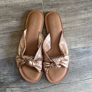 JEFFREY CAMPBELL Women Zocalo Slide Sandal.  Shows some wear / size 10